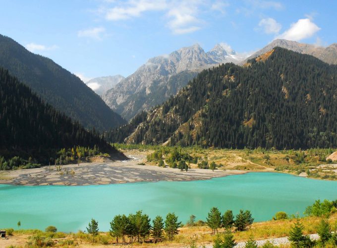 Wallpaper Lake Issyk Kul, Kyrgyzstan, mountains, forest, 4k, Travel 6069516531